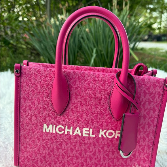 Michael Kors Mirella Small Leather Mk Logo Broad Shoulder Strap Dragon Fruit - Picture 2 of 11